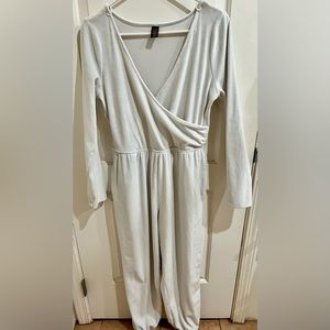 White Velour Victoria Secret Supersoft Jumpsuit Romper SZ L